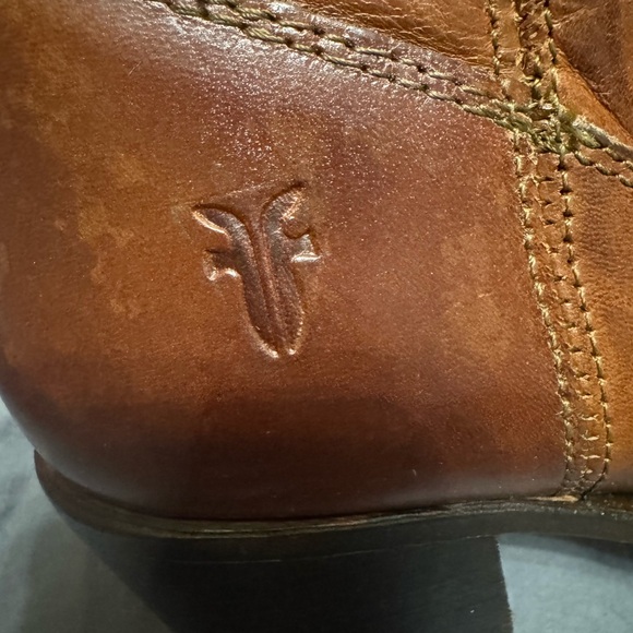 Frye Women’s Jackie Button Cognac Brown Leather Riding Boots. Size 8.5 - Picture 10 of 15